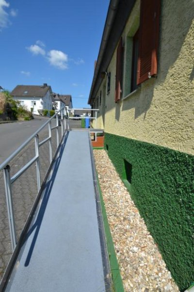 Puderbach Handwerker aufgepasst: Sanierungsbedürftiges Ein- bis Zweifamilienhaus Haus kaufen