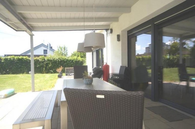 Montabaur Montabaur, großzügiger Bungalow mit Einliegerwohnung Haus kaufen