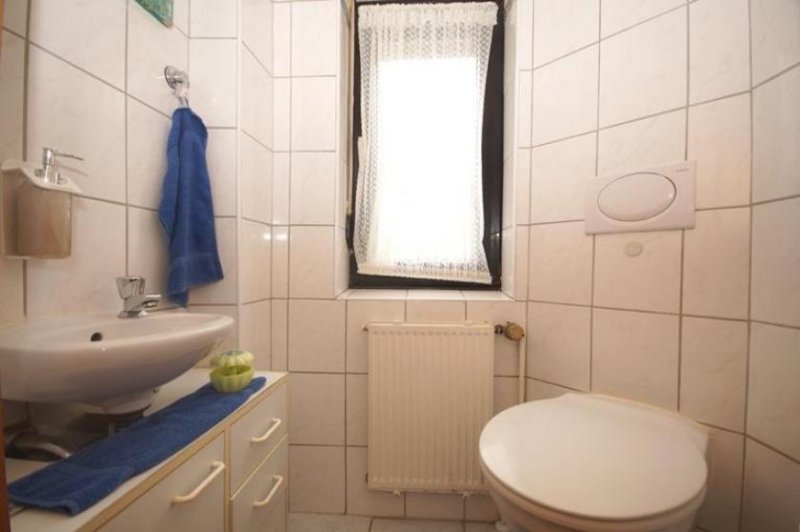 Niederelbert Niederelbert, familienfreundliches Wohnhaus in herrlicher Ortsrandlage *VIRTUELLE 360° BESICHTIGUNG AUF ANFRAGE* Haus kaufen