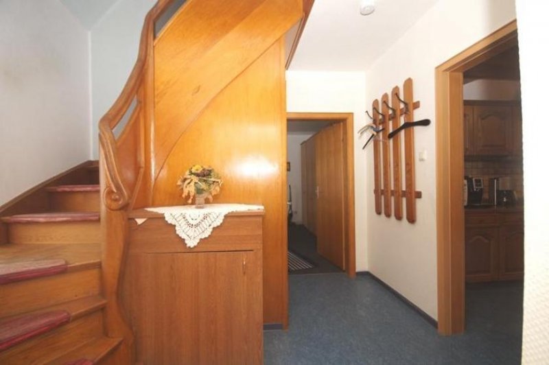 Niederelbert Niederelbert, familienfreundliches Wohnhaus in herrlicher Ortsrandlage *VIRTUELLE 360° BESICHTIGUNG AUF ANFRAGE* Haus kaufen