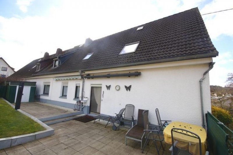 Niederelbert Niederelbert, familienfreundliches Wohnhaus in herrlicher Ortsrandlage *VIRTUELLE 360° BESICHTIGUNG AUF ANFRAGE* Haus kaufen