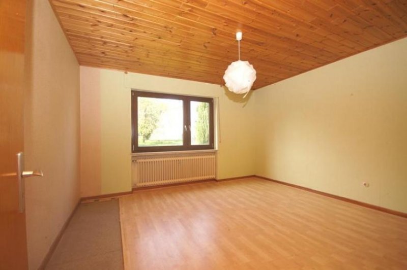 Meudt Meudt, solides Wohnhaus mit zusätzlichem Bauplatz *VIRTUELLE 360° BESICHTIGUNG AUF ANFRAGE* Haus kaufen