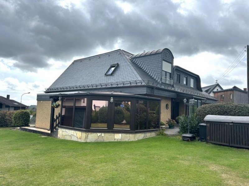 Mayen hochwertiges Wohnhaus mit bis zu 3 Wohnungen (oder Büro / Praxis) im ruhigen Ort Nähe Mayen -Eifel- Haus kaufen