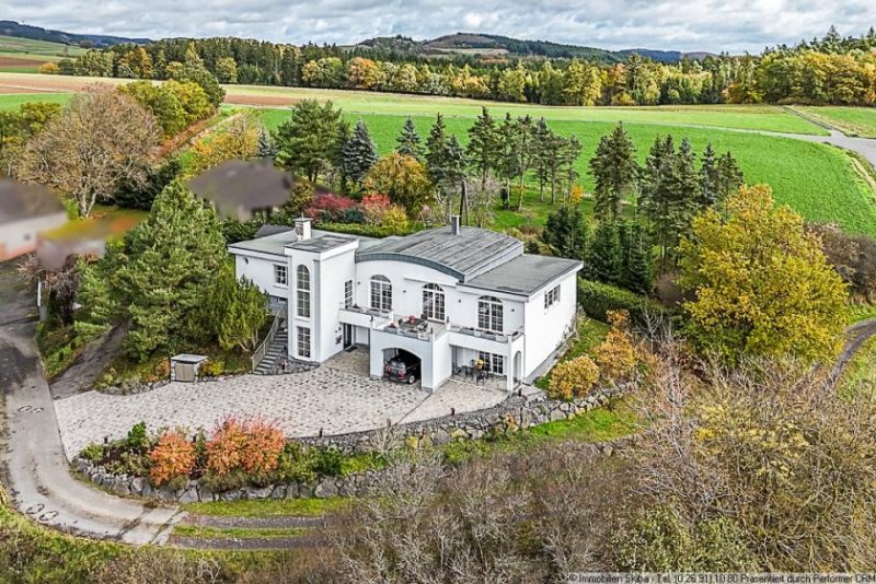 Acht Ansprechendes Wohnhaus mit Panoramablick zwischen Mayen und Adenau Haus kaufen