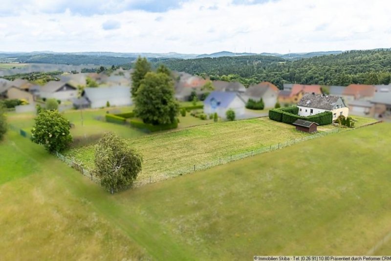 Höchstberg Ortsrandlage: Einfamilienhaus mit großem, ebenem Garten und Garage in der Vulkaneifel, Nähe Ulmen Haus kaufen