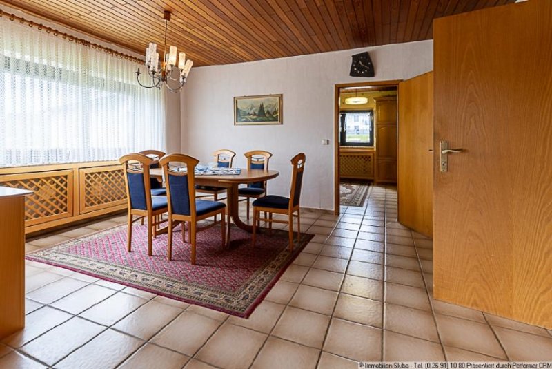 Uersfeld Wohnen auf einer Ebene in der Vulkaneifel: Einfamilienhaus mit Garten u. Garage in Uersfeld b. Ulmen Haus kaufen