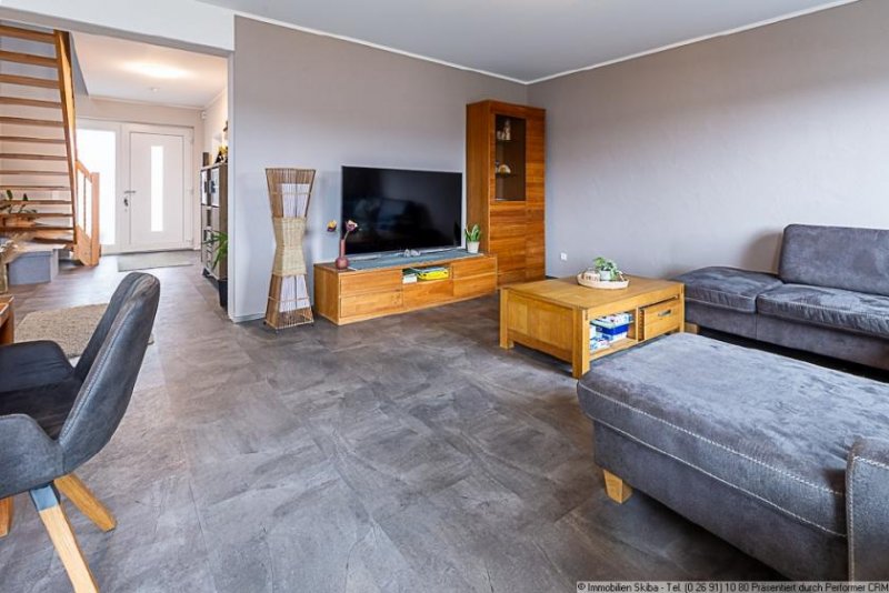 Retterath Junger Neubau aus 2023 mit Doppelgarage und großem Grundstück in Retterath/Vulkaneifel Haus kaufen