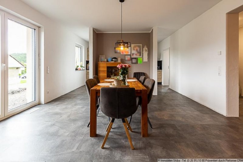 Retterath Junger Neubau aus 2023 mit Doppelgarage und großem Grundstück in Retterath/Vulkaneifel Haus kaufen