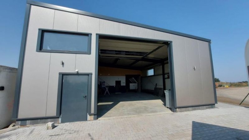 Beuren Eifel / Wohnhaus (75qm) mit Fernsicht, Halle (230qm) und Garagen (45qm) im ruhigen Gewerbegebiet -Top Lage- Haus kaufen