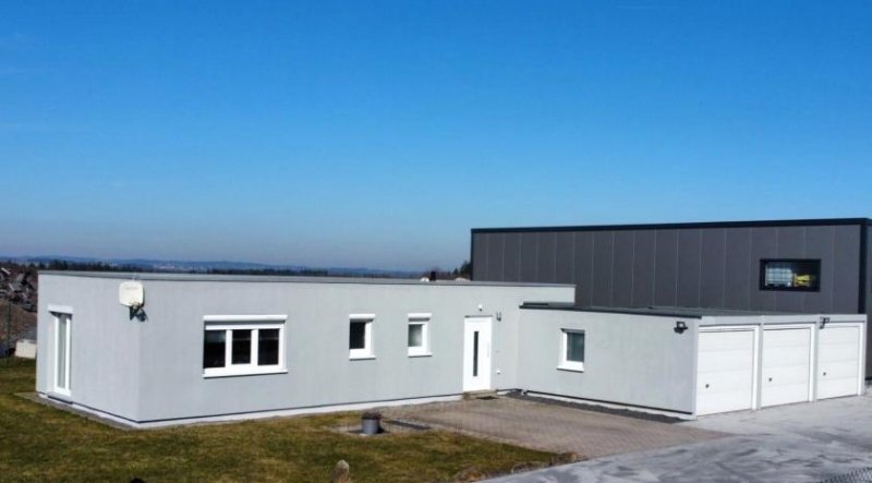 Beuren Eifel / Wohnhaus (75qm) mit Fernsicht, Halle (230qm) und Garagen (45qm) im ruhigen Gewerbegebiet -Top Lage- Haus kaufen