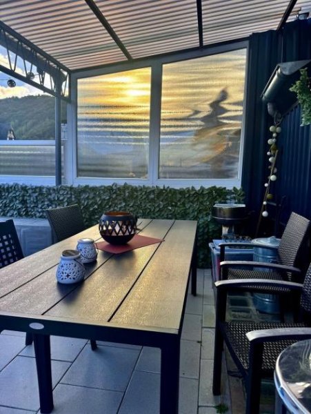 Briedeler Heck Frühjahres-Angebot: Wohnhaus mit 3 Wohnungen (Ferienwohnungen) an der Mosel Haus kaufen