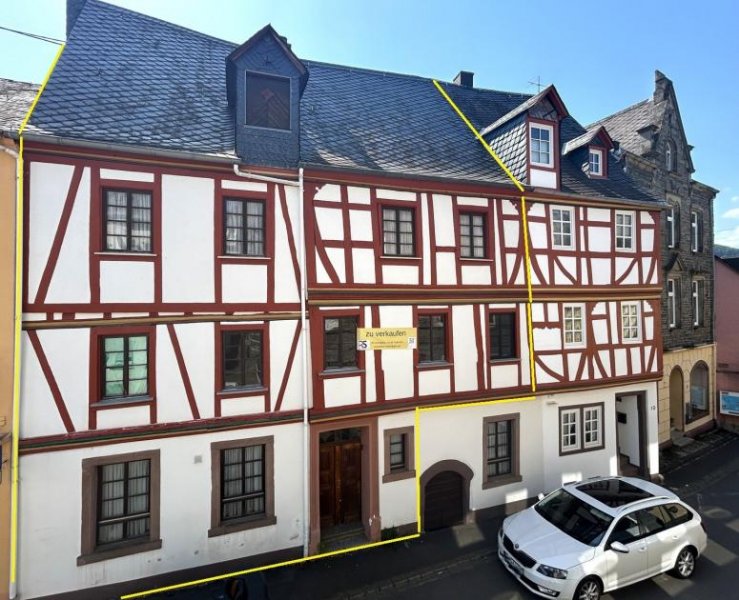 Enkirch historisches Fachwerk-Winzer-Haus mit Weinbergsblick über die Mosel Haus kaufen