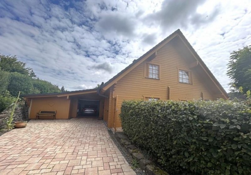 Zell (Mosel) Wohnhaus in Top Lage Nähe der Stadt Zell an der Mosel u. Nähe Blankenrath im Hunsrück (Energisklasse B) Haus kaufen