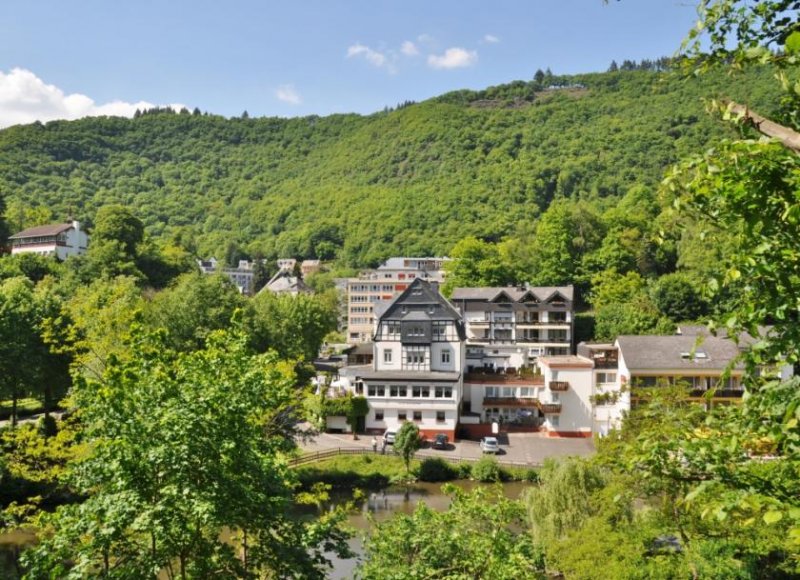 Bad Bertrich Traditionelles Hotel in schöner Lage von Bad Bertrich, Eifel Gewerbe kaufen