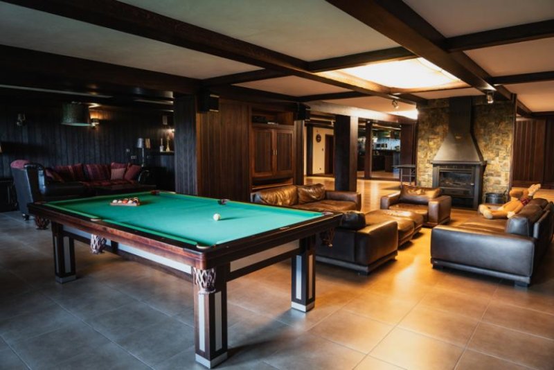 srebna Góra Einzigartiges Bergresort mit Villa und Wellnessbereich – Hotelpotenzial in Polen Gewerbe kaufen