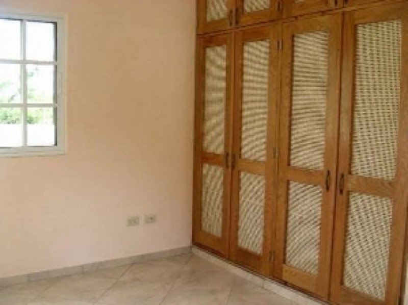 Sosua Neubau, großer Pool direkt am Meer Haus kaufen