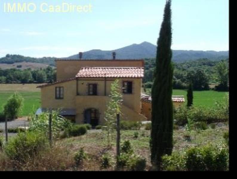 Bibbona Wunderschönes und gepflegtes Landhaus mit mehreren Wohnungen, komplett im typisch toskanischem Stil, liebevoll renoviert und