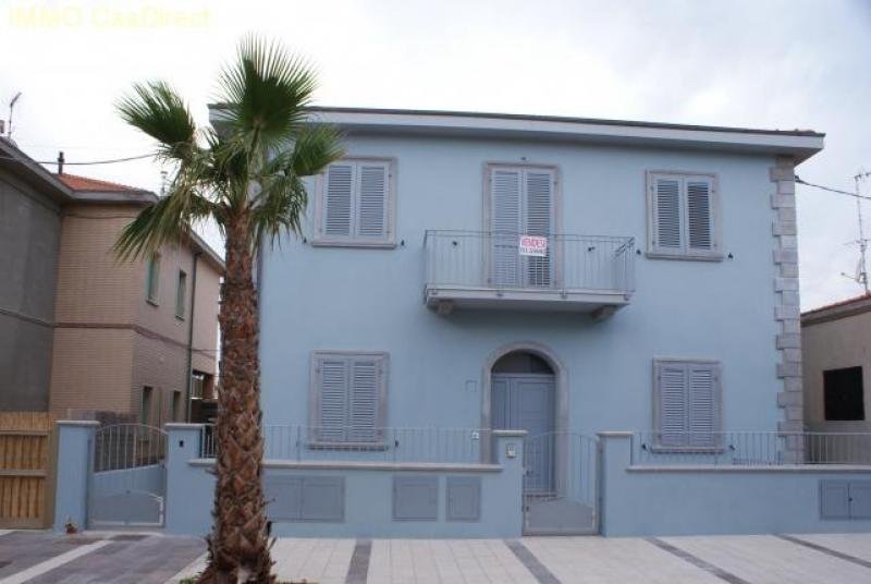 Cecina Mare Grosses und wunderschönes Appartment in einer toscanischen Villa, direkt am Meer an der italienischen Riviera, ein muss zu Haus