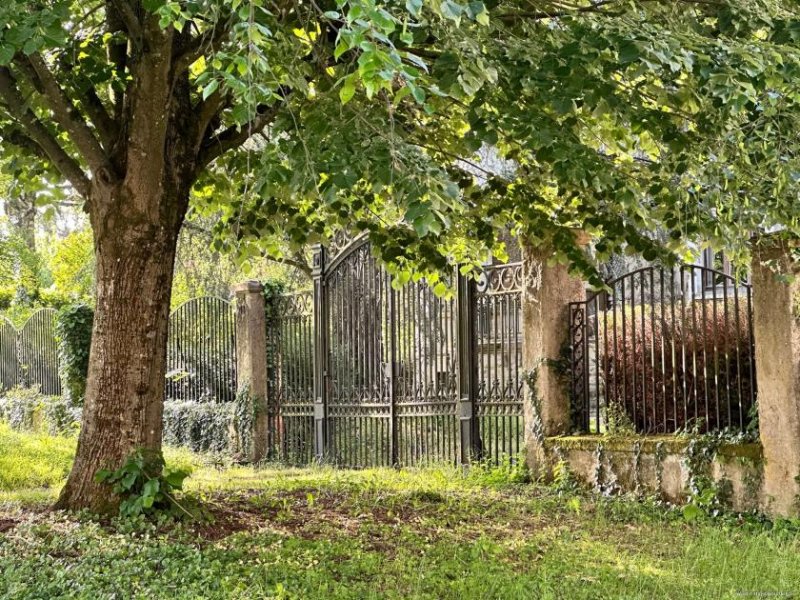 Sarreguemines Prachtvolles Herrenhaus in idyllischem Park in direkter Grenznähe zu Saarbrücken Haus kaufen