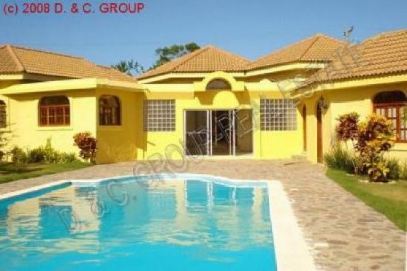 Sosua Neue Villa mit 3 Schlafzimmern auf großem Grundstück Haus kaufen