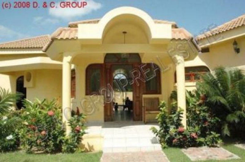 Sosua Neue Villa mit 3 Schlafzimmern auf großem Grundstück Haus kaufen