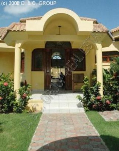 Sosua Neue Villa mit 3 Schlafzimmern auf großem Grundstück Haus kaufen