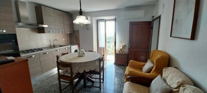 Caldana Geräumiges Reihenhaus in Caldana Haus kaufen