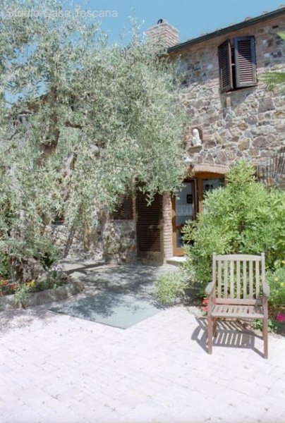 Caldana Natursteinhaus mit Ferienwohnungen und Pool Haus kaufen