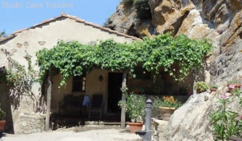 Roccatederighi Historisches Haus mit kleinem Garten auf malerischem mittelalterlichen Dorf Haus kaufen