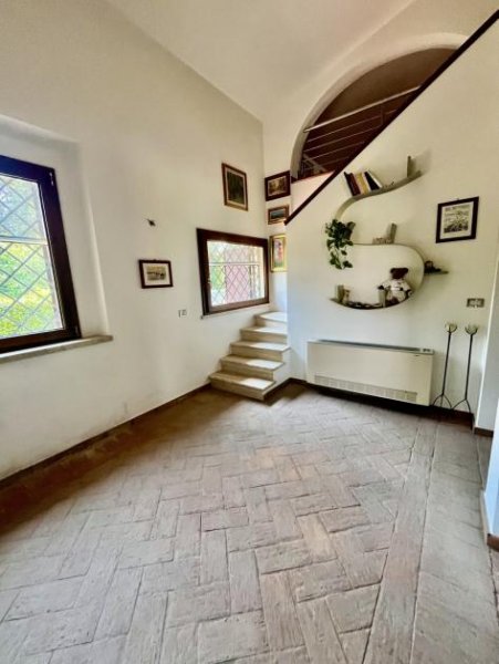 Braccagni Hochwertiges Landhaus mit zwei Wohnungen, Garten und Land Haus kaufen