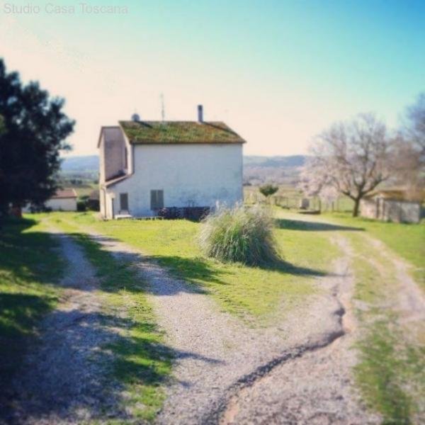 Istia d'Ombrone Landhaus mit 5 Nebengebäuden (tot. 452 m²) und 15 ha in bezaubernder Lage 10 km von Grosseto Haus kaufen