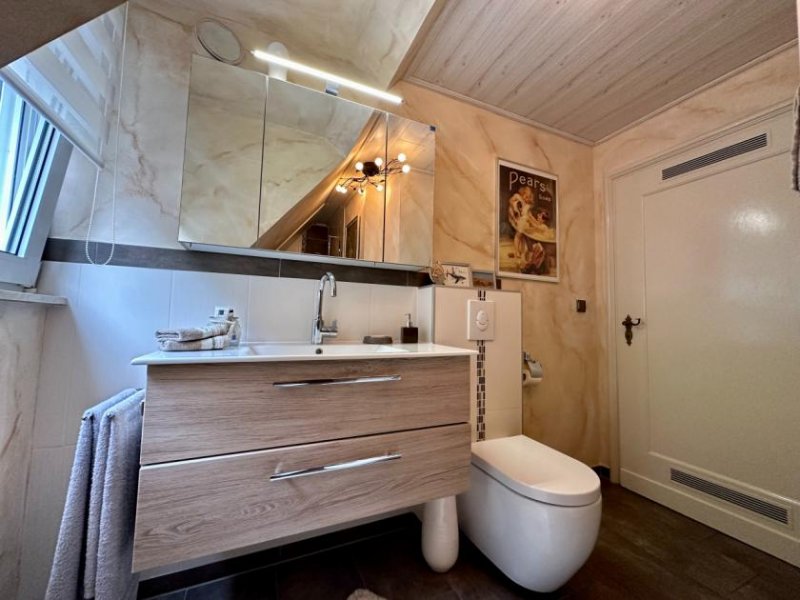 Altena Traumhafte Dachgeschoss-Maisonettewohnung mit Blick auf die Burg Altena! Wohnung kaufen