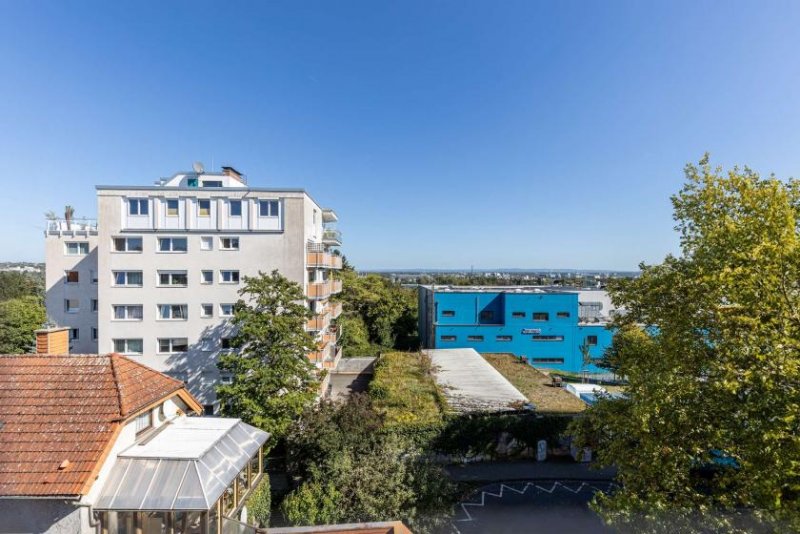 Frankfurt am Main Charmante 2-Zimmer-Wohnung in Frankfurt-Bornheim – 5. Obergeschoss, Aufzug, Balkon & Ausblick Wohnung kaufen