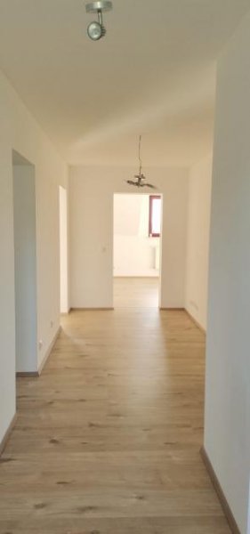 Nidderau Top grundsanierte, sehr schöne 3 Zimmer Wohnung mit Balkon- Nidderau OT Wohnung kaufen