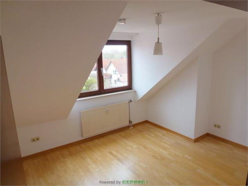 Rosbach vor der Höhe Gepflegte 3 Zi. DG-Whg. mit Balkon in ruhiger Lage Wohnung kaufen