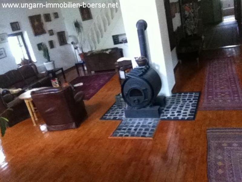 Kikunmajsa Für Lebensgeniesser: rustikale Villa mit Grundstück im Wald Haus kaufen