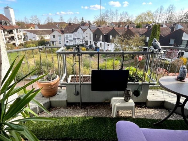 Bad Homburg **RESERVIERT** Ansprechende 3-Zimmer-Eigentumswohnung mit Sonnenbalkon und Tiefgaragenstellplatz in Bad Homburg vor der Höhe