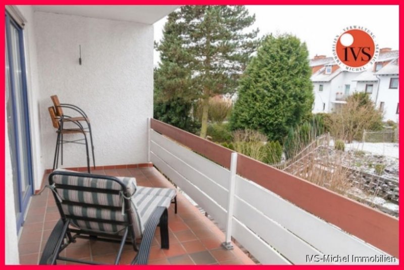 Friedrichsdorf (Hochtaunuskreis) ** Kapitalanlage **
5 Zi. - RMH, inkl.1 Garage plus 2 Stellplätze im Freien -
ELW im DG! Haus kaufen