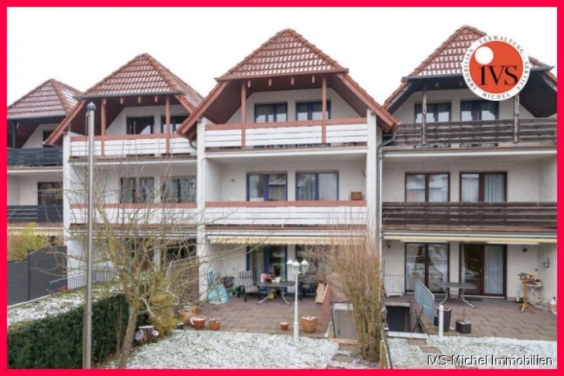 Friedrichsdorf (Hochtaunuskreis) ** Kapitalanleger gesucht **
5 Zi. - RMH, inkl.1 Garage plus 2 Stellplätze im Freien -
ELW im DG! Haus kaufen