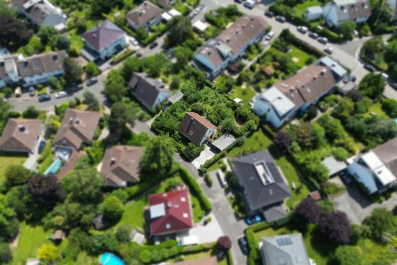 Oberursel (Taunus) Für Renovierung oder Neubau - Bevorzugte Lage in Oberursel Haus kaufen