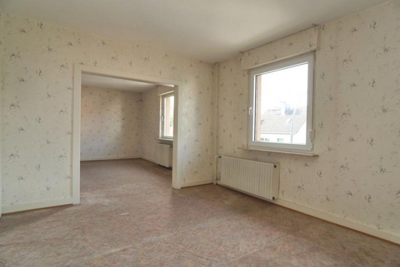 Oberursel (Taunus) Zentral, ruhig, großzügig - das perfekte Familienhaus Haus kaufen