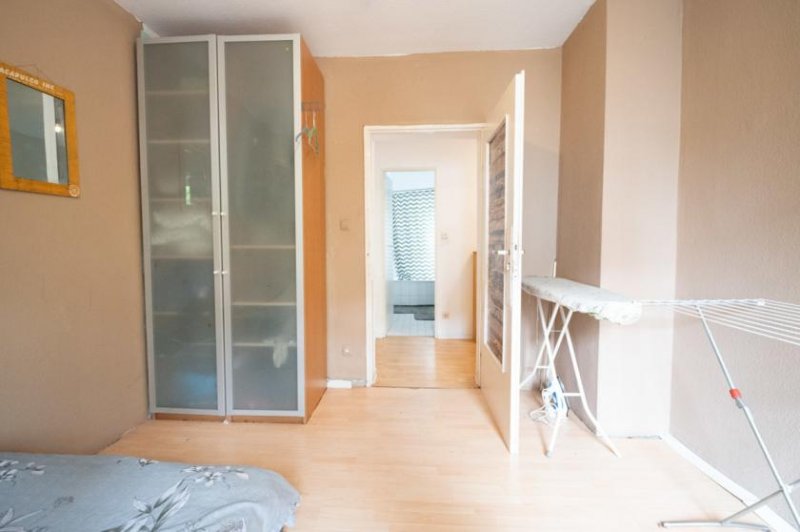 Königstein im Taunus **RESERVIERT**Vermietete 3-Zimmer-Eigentumswohnung im 1. Obergeschoss mit überdachtem Balkon! Wohnung kaufen