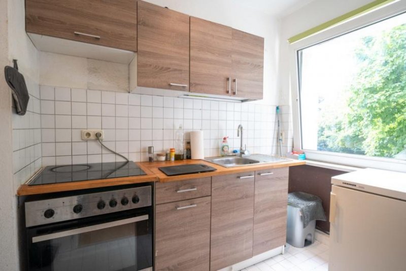 Königstein im Taunus **RESERVIERT**Vermietete 3-Zimmer-Eigentumswohnung im 1. Obergeschoss mit überdachtem Balkon! Wohnung kaufen