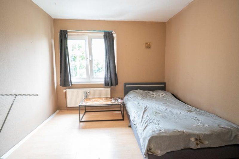Königstein im Taunus **RESERVIERT**Vermietete 3-Zimmer-Eigentumswohnung im 1. Obergeschoss mit überdachtem Balkon! Wohnung kaufen
