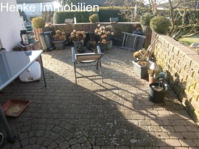 Glashütten SCHÖNER WALMDACH-WINKELBUNGALOW, 5 ZIMMER, 132,64 m² WFL, 122,51 m² NFL, 975 m² GRUNDSTÜCK, GARAGE, 2 PKW-ABSTELLPLÄTZE