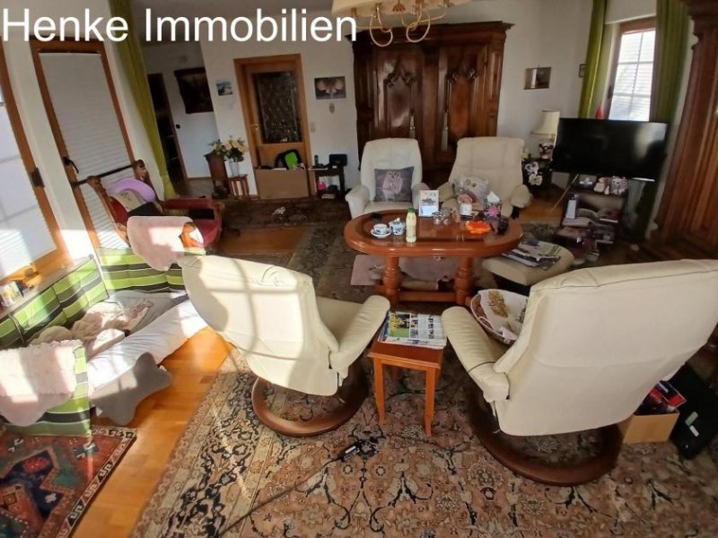 Glashütten SCHÖNER WALMDACH-WINKELBUNGALOW, 5 ZIMMER, 132,64 m² WFL, 122,51 m² NFL, 975 m² GRUNDSTÜCK, GARAGE, 2 PKW-ABSTELLPLÄTZE 