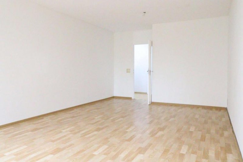 Offenbach am Main WRS Immobilien - käuferprovisionsfrei - Offenbach - 3 Zimmer ETW in zentraler Lage + am Main Wohnung kaufen