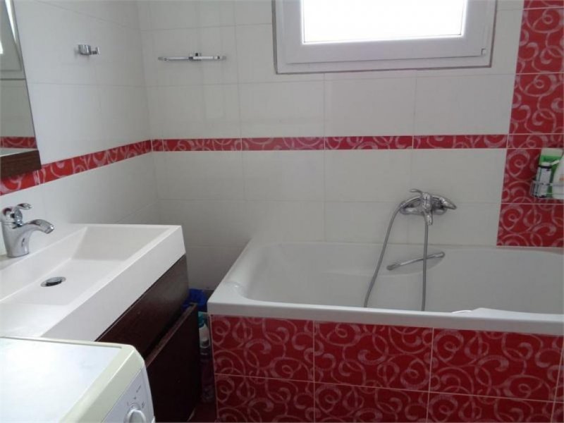 Moudania Chalkidike Schönes Ferienhaus von 143 qm in Moudania Chalkidike 75 Meter vom Meer entfernt. Haus kaufen