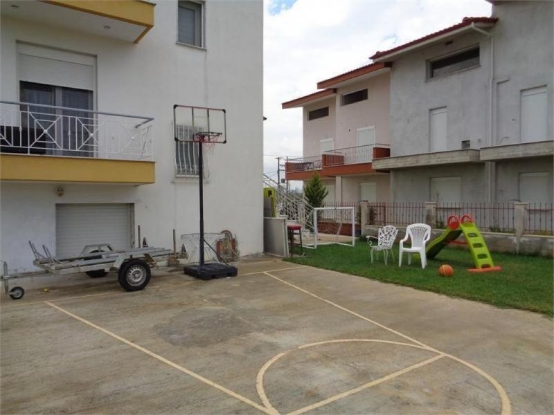 Moudania Chalkidike Schönes Ferienhaus von 143 qm in Moudania Chalkidike 75 Meter vom Meer entfernt. Haus kaufen