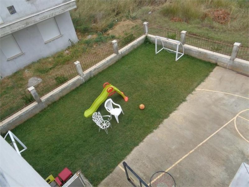 Moudania Chalkidike Schönes Ferienhaus von 143 qm in Moudania Chalkidike 75 Meter vom Meer entfernt. Haus kaufen